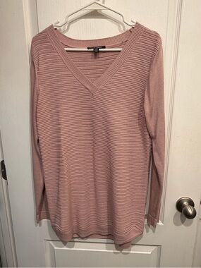 Hilary Radley Blush Ribbed V-Neck Pullover